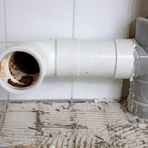 toilet_waste_pipe_leaking.jpeg